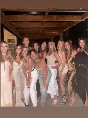 Sofía Zámolo Instagram - 🌒 ✨🤩 PDE amigos
@shibinda 👗
@rickysarkany 👡
@natcecchinato st