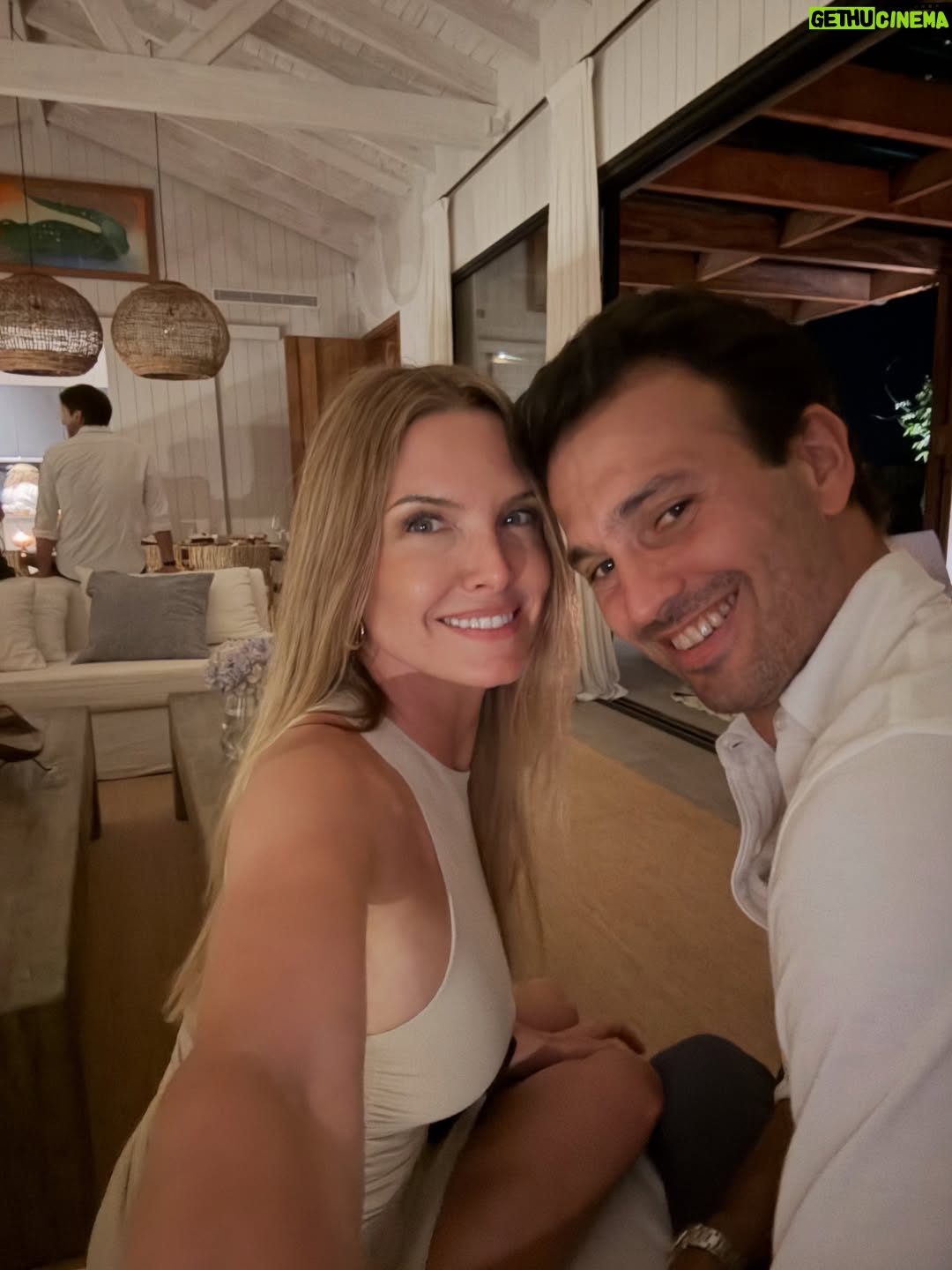 Sofía Zámolo - 3.4K Likes - 🌒 ✨🤩 PDE   amigos 

@shibinda 👗 
@rickysarkany 👡
@natcecchinato st