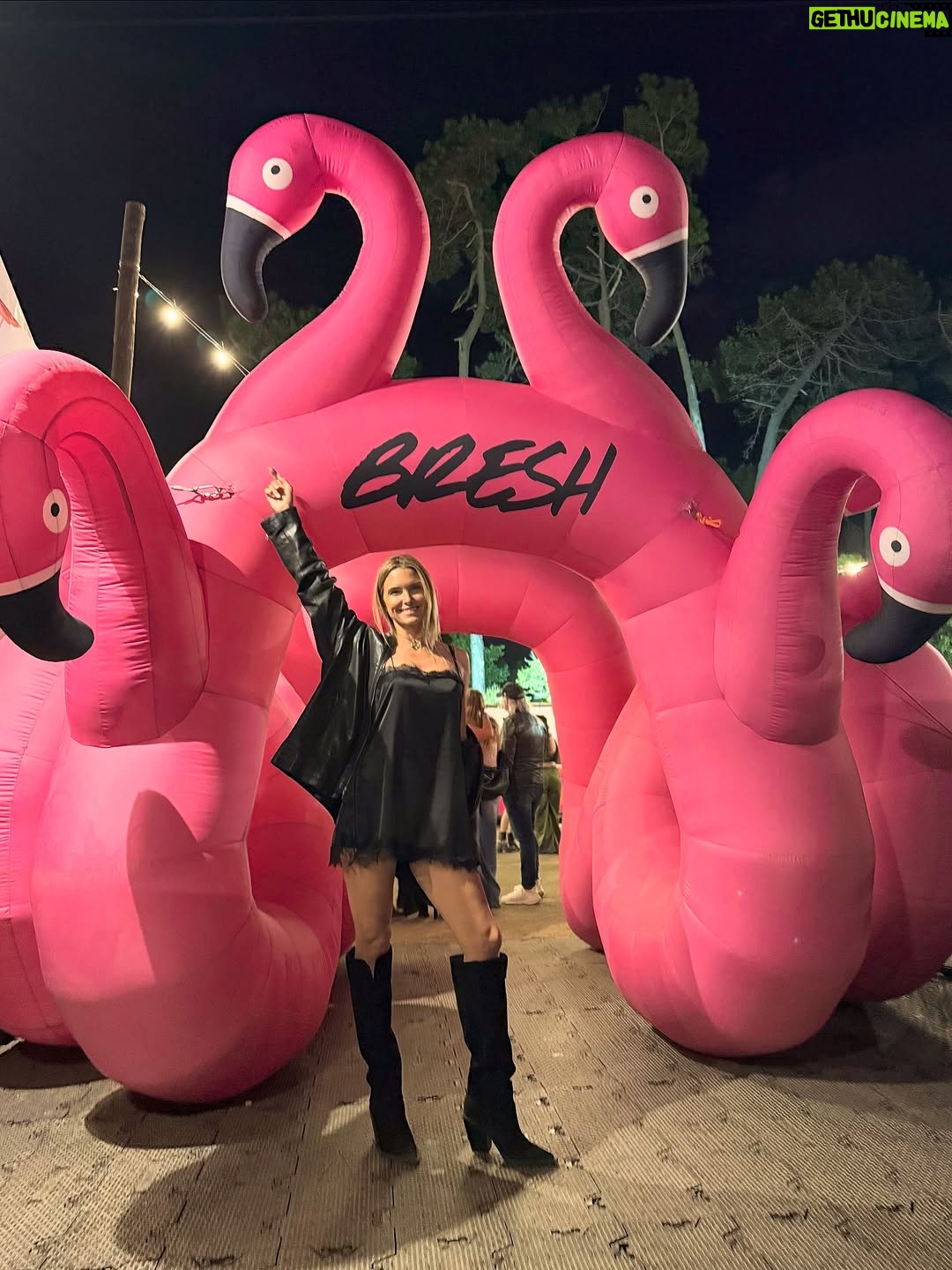 Sofía Zámolo - 5K Likes - Cumple @pampitaoficial 🎂 en la @bresh 🩷🫦🦄