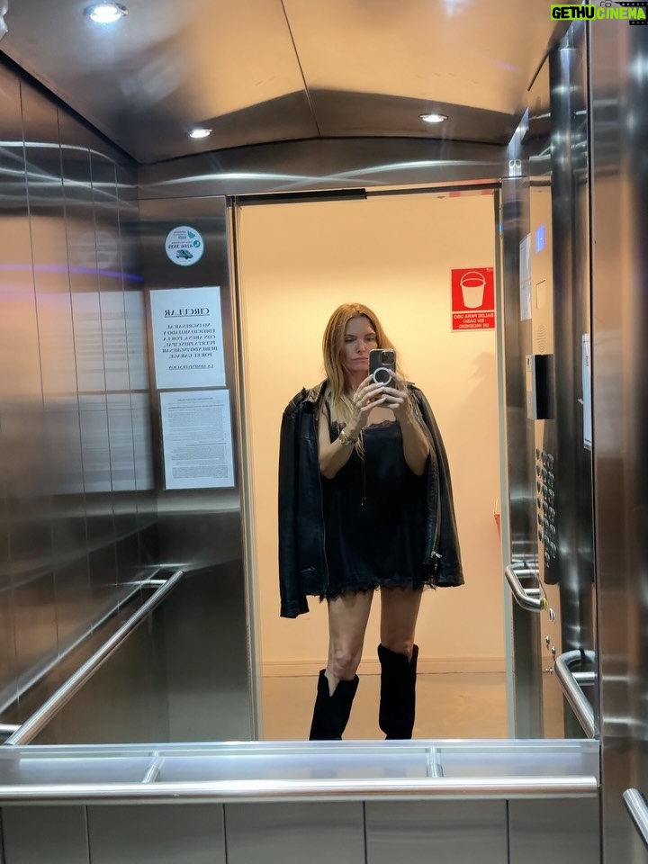 Sofía Zámolo - 5K Likes - Cumple @pampitaoficial 🎂 en la @bresh 🩷🫦🦄