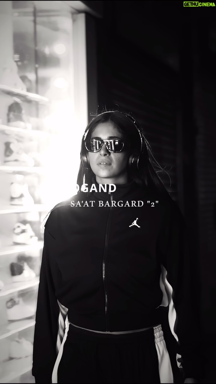 Sogand - 337.7K Likes - ساعت برگرد “۲” به زودی …🖤