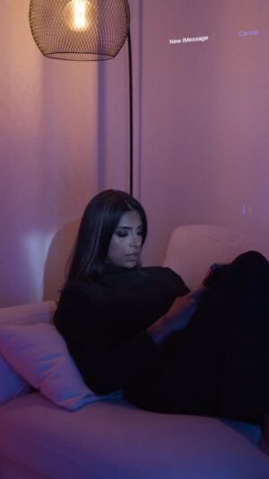 Sogand Instagram - آهنگ «قفل» از من و صادق منتشر شد 💕
@sadeghvahediofficial 

Video by: @vxsion