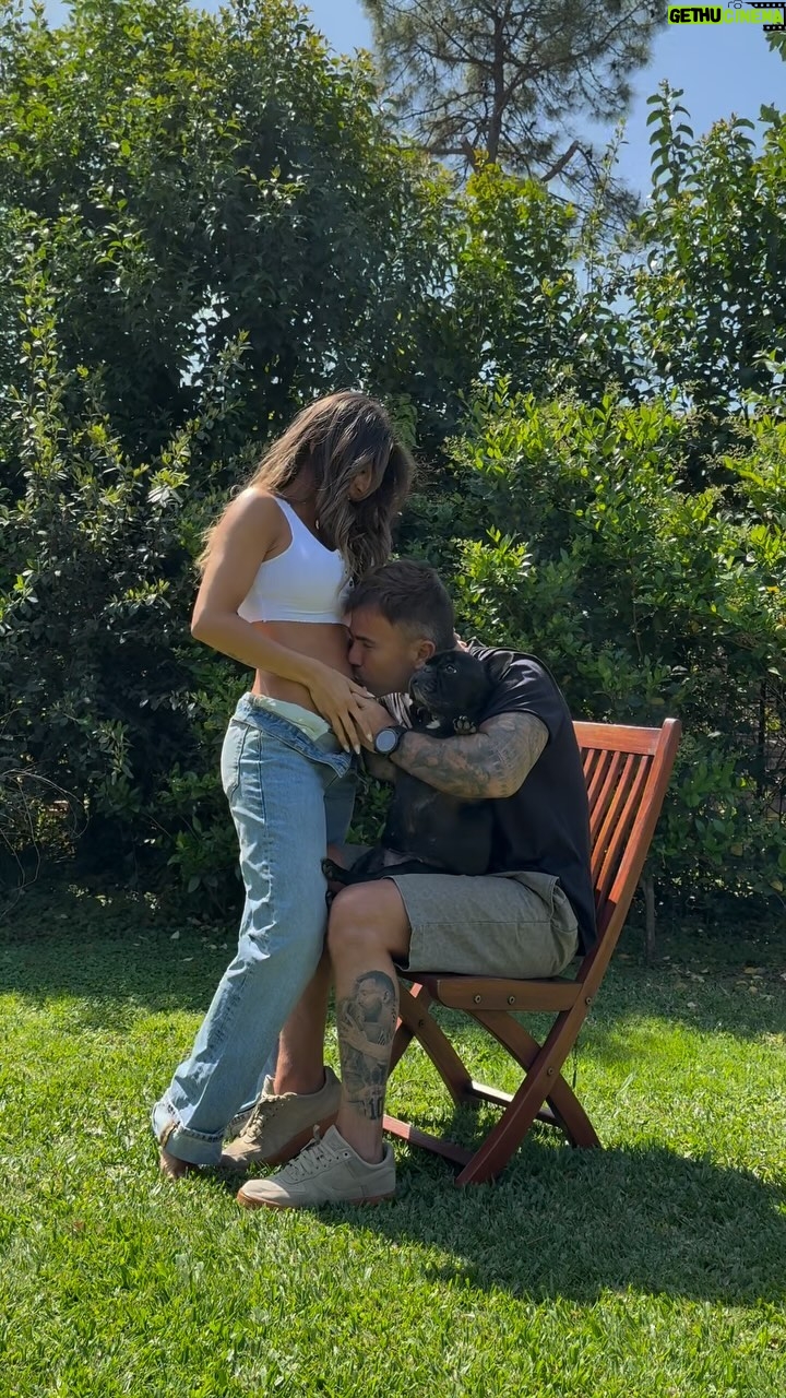 Sol Pérez - 423.2K Likes - La aventura más emocionante de nuestras vidas está por empezar ! 🤰🐣
Estamos muy felices por esta nueva etapa 🩷