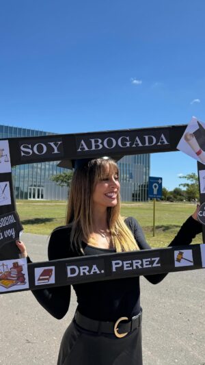 Sol Pérez Instagram - SOY ABOGAAAAAADA 🩷!!!!!!