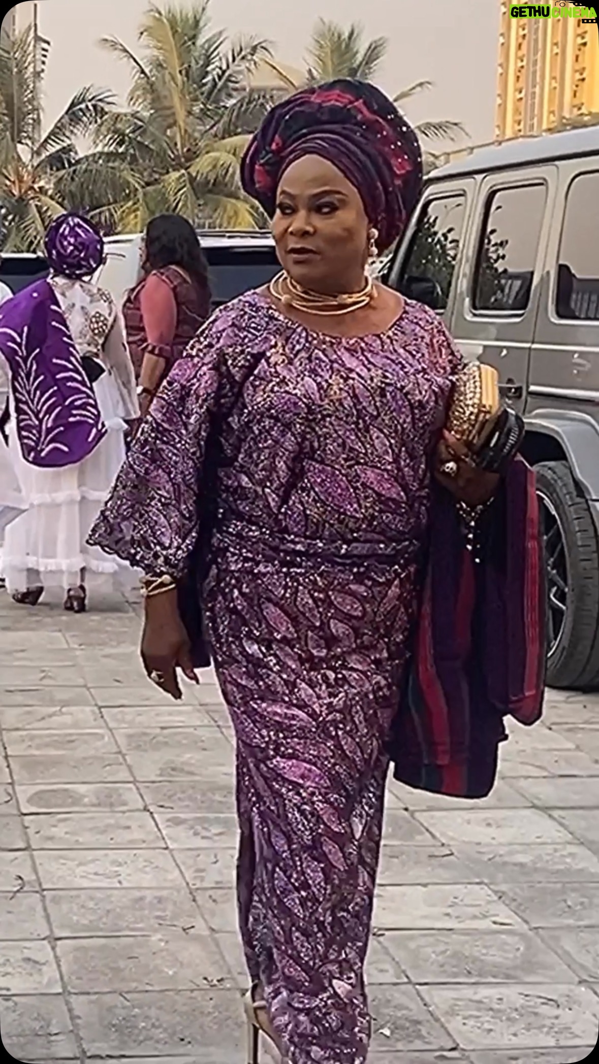 Sola Sobowale - 25.3K Likes - Celebrations all round…

💄@dynamicbeautyplus 
🎀 @blessing_gele
🥻@strictlybrides
💎 @oniyeti_jewerlystore
