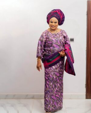 Sola Sobowale Instagram - All Glory be to God always…

Lace  #strictlybrides
@blessing_gele
@oniyeti_jewelrystore 
@dynamicbeautyplus 
📸 @biyiadeleke