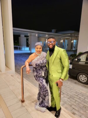 Sola Sobowale Instagram - From Barbados with Love
Our movie premiere was a success

Styled by me 
Fabric by @adirebyibile

#gubaawards #19themovie