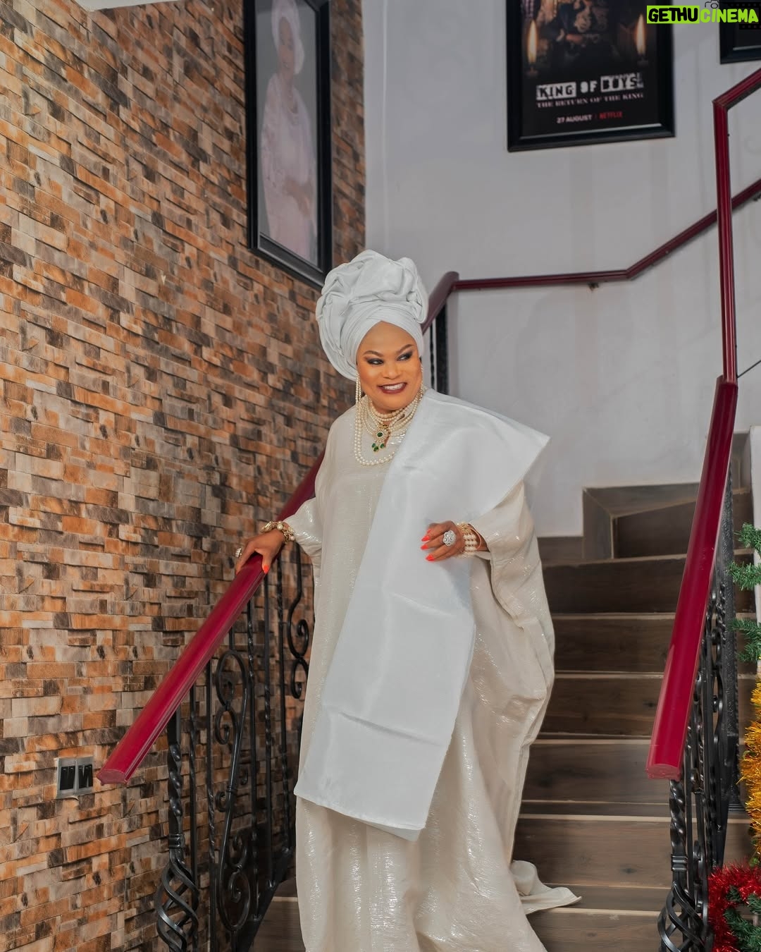 Sola Sobowale - 77.5K Likes - Lord you are faithful and true… I am grateful for another year added on to my life…

-

@theabbykedomina
@Dynamicbeautyplus
@blessing_gele
@gbengaartsmith