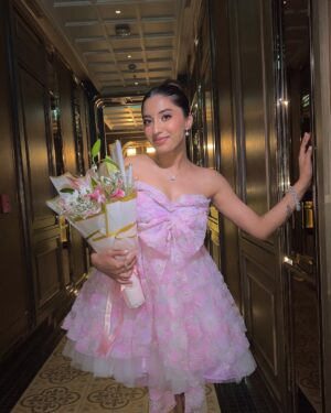 Somya Daundkar Instagram - Turning 🎀22!🎀
Super grateful for every moments
Thank you so much everyone for making my Birthday feel special with your sweet messages🫶🏻 I love you all💗