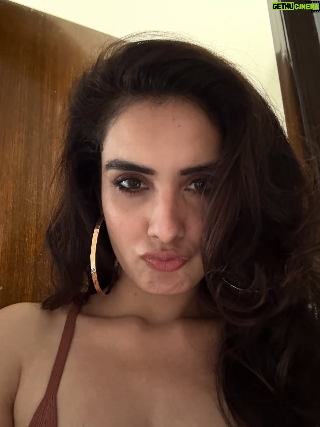 Sonali Kukreja - 2.5K Likes - My love language #makingfaces 🙋‍♀️