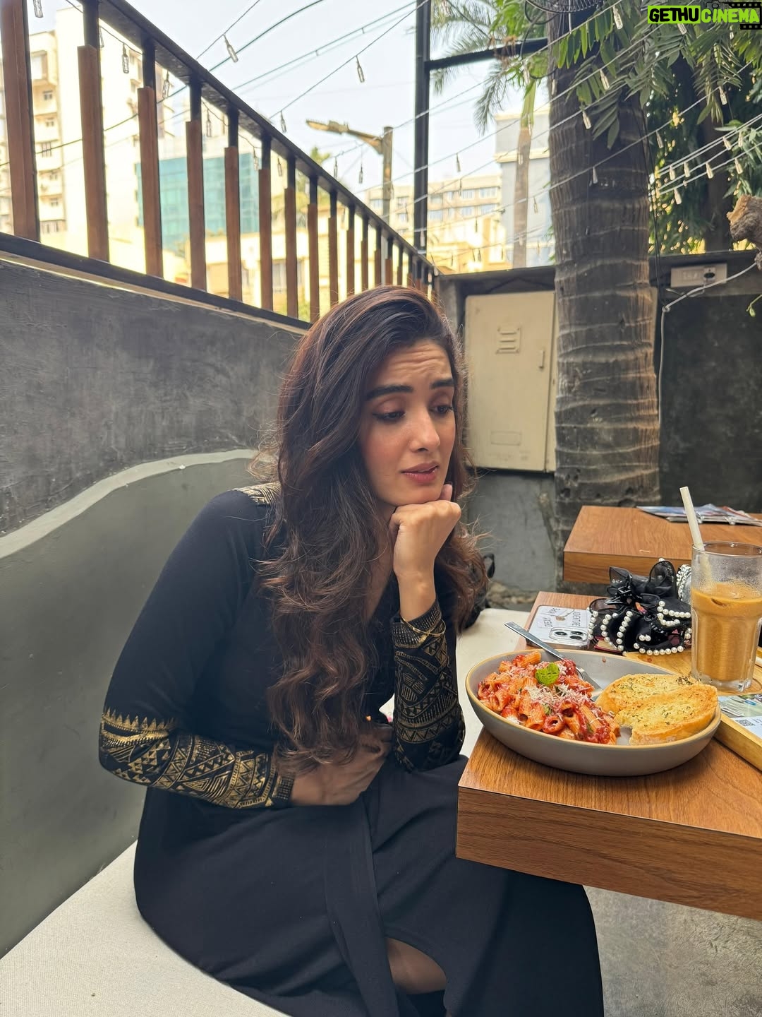 Sonali Kukreja - 2.5K Likes - My love language #makingfaces 🙋‍♀️
