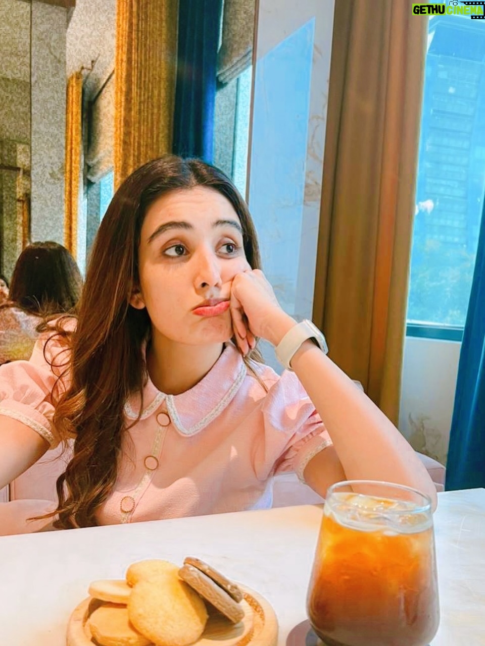 Sonali Kukreja - 2.5K Likes - My love language #makingfaces 🙋‍♀️