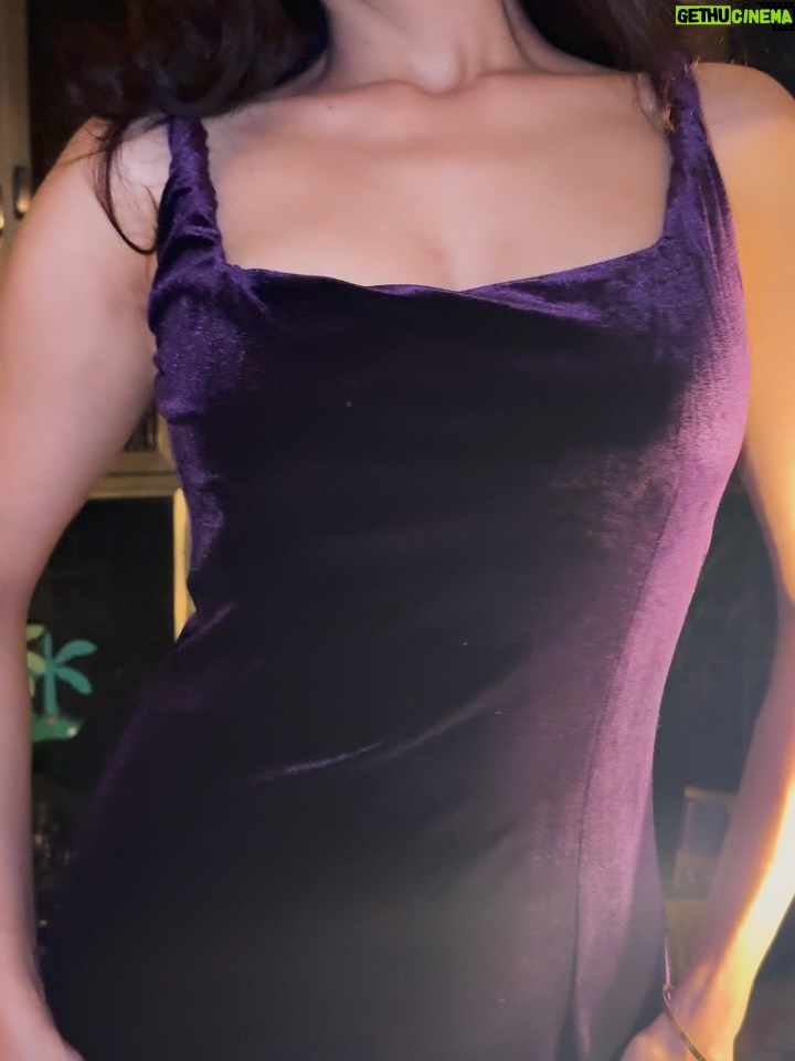 Sonali Kukreja - 2.4K Likes - Well dressed & Well-mannered always 💜
#velvetnights
