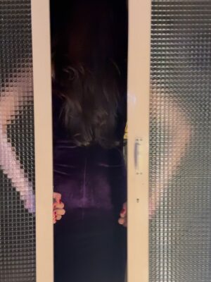 Sonali Kukreja Instagram - Well dressed & Well-mannered always 💜
#velvetnights
