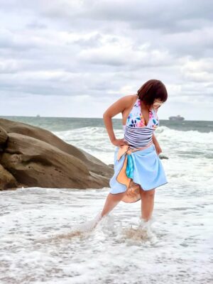 Sonia Mbele Instagram - 🌊🩱🩴🐬
