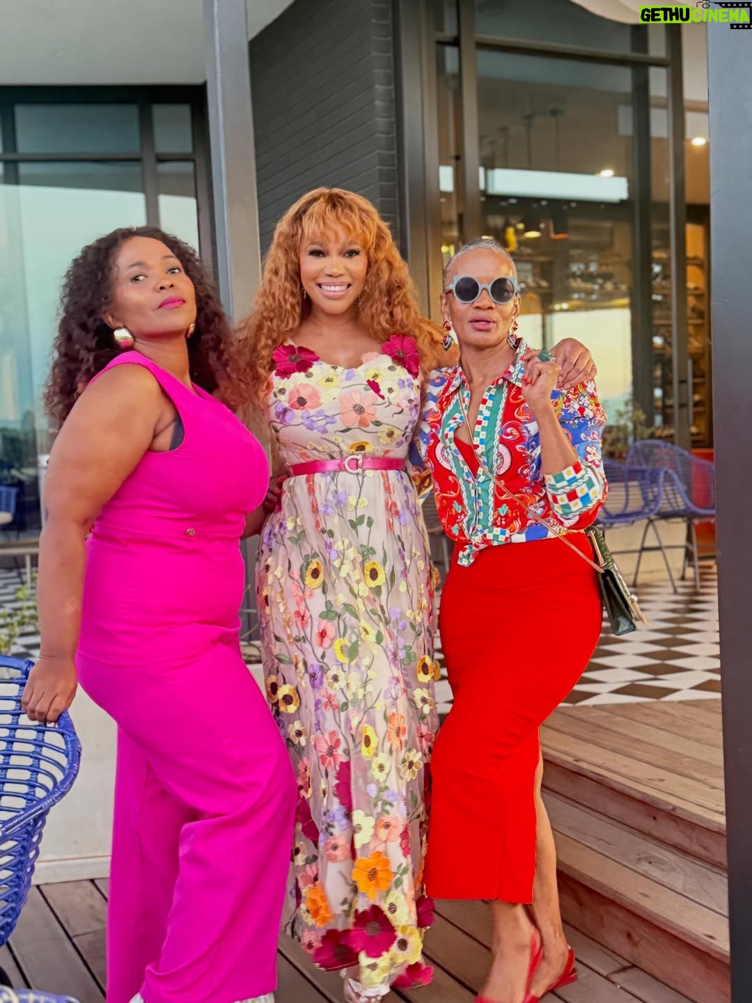 Sonia Mbele - 4.9K Likes - 🩷❤️🧡💛💚🩵💙💜🖤🩶🤍🤎