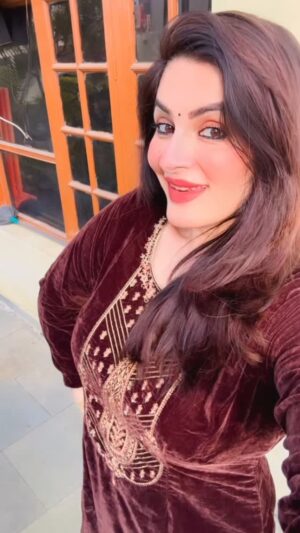 Sonia Thakur Instagram - #reelsinstagram #followforfollowback #trendingreels #videoviral #family