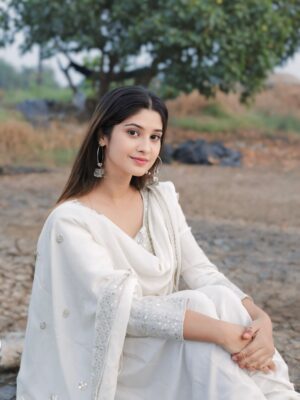 Soniya Official Instagram - Apshra dekho 🕊️🍂
#explore #photo #instagood