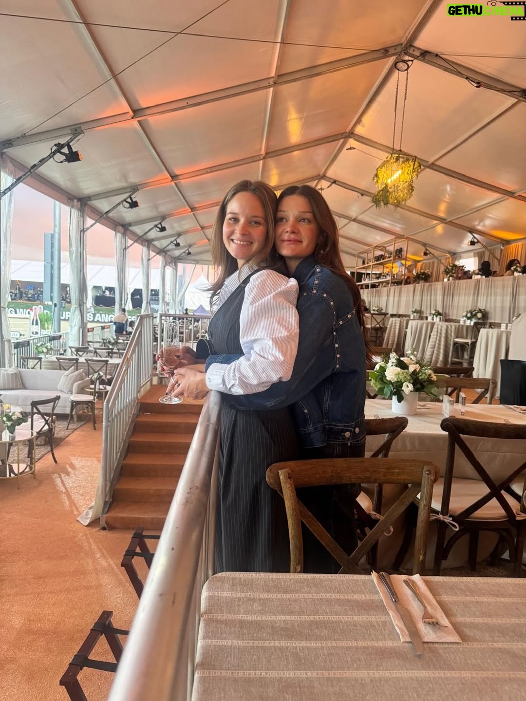 Sonja Gerhardt - 8.1K Likes - Uff…Los Angeles was hast du mit mir gemacht?
What a time! So schön, so warmherzig, so viele neue Erfahrungen und Blickwinkel!
I miss you so deeply! See you soon!