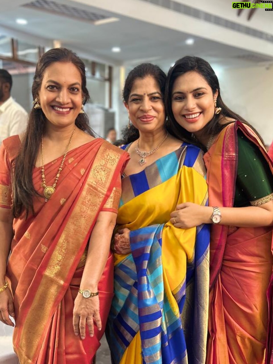 Sonu Gowda - 64.1K Likes - Two souls. One spiritual promise.
Every meeting becomes a memory. 

A photo dump with my loved ones ♥️