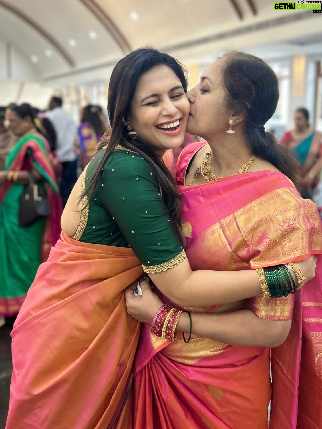 Sonu Gowda - 64.1K Likes - Two souls. One spiritual promise.
Every meeting becomes a memory. 

A photo dump with my loved ones ♥️