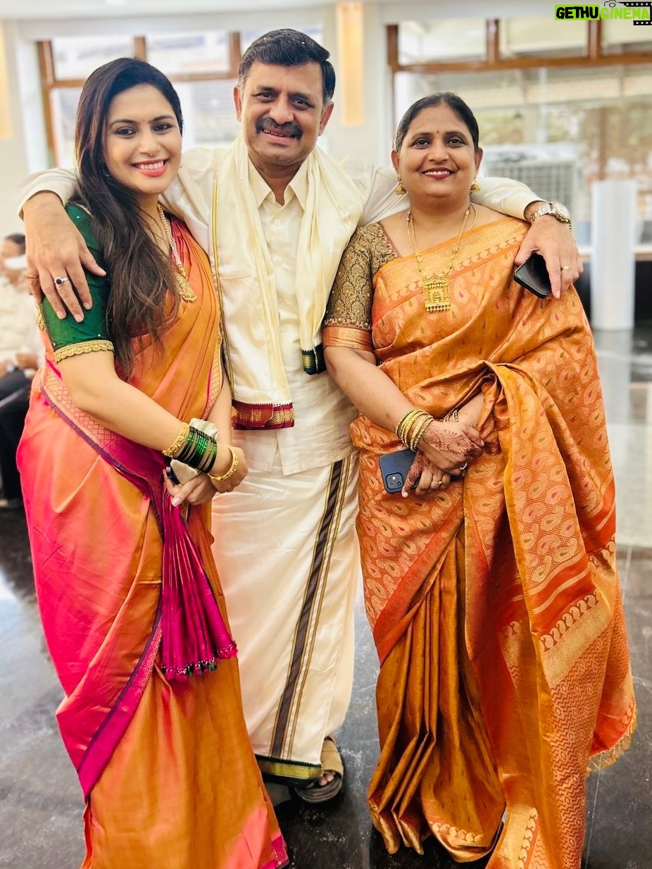 Sonu Gowda - 64.1K Likes - Two souls. One spiritual promise.
Every meeting becomes a memory. 

A photo dump with my loved ones ♥️