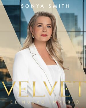 Sonya Smith Instagram - Buenos días a todos feliz jueves!!!! Paso por aquí a saludarlos y a preguntarles Cuánto están disfrutando de la nueva producción de #velvetelnuevoimperio? Cuéntenme que piensan de la “Tía Pilar” ? Los leo!🤗🤗🤗#gratitude #gratitud #amolaactuacion #acting #loveofacting #series #seriesenespañol #jueves #thursday