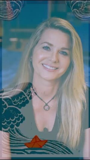Sonya Smith Instagram - Feliz martes!!! Ya dentro de poco estaremos estrenando “La Tempestad” de William Shakespeare, este 23 de septiembre  a las 3:00pm en el “Teatro Tower”de la calle 8. Vengan con toda su familia!!! No se la pueden perder 💜🤗🎉🎭