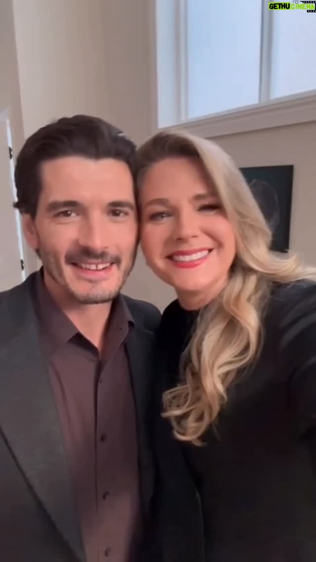Sonya Smith - 9.2K Likes - Hola a todos! Ya en la recta final de Velvet, aunque Pilar le hacía la vida imposible a Alberto, era un gusto trabajar con @yongonluna un excelente actor y compañero! Que se repita pronto! #gratitud #gratitude #velvetelnuevoimperio #acting #telemundoseries #yongonzalez #yongonzalezluna