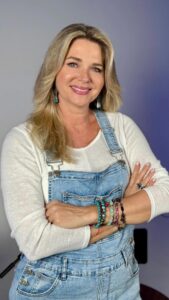 Actress Sonya Smith HD Photos and Wallpapers November 2025