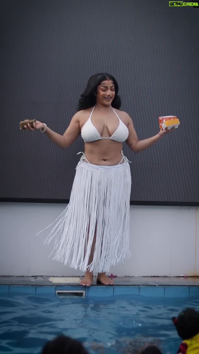 Sophie Alakija - 198.2K Likes - Teach them young about skincare 👌🏽 they listened only 10% of the time but we ride on still 🥲

@hawaiinigeria gorgeous skin if I do say so myself 🤭

🎥 @king_xafe 
💆🏽‍♀️ @cassie_hair 
💄 @perfectmuaa
