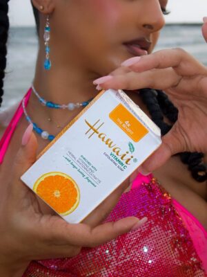 Sophie Alakija Instagram - Queen mother asked what I use to protect my skin from the sun in this wicked world so I took my bestie @hawaiinigeria as proof 🤭 

SKIN! @hawaiinigeria 

📸 @staroflagos_ ✨ 
👙 @bikini_shop63 
💎 @charmedbychidi 
Hair @thebraidingvault