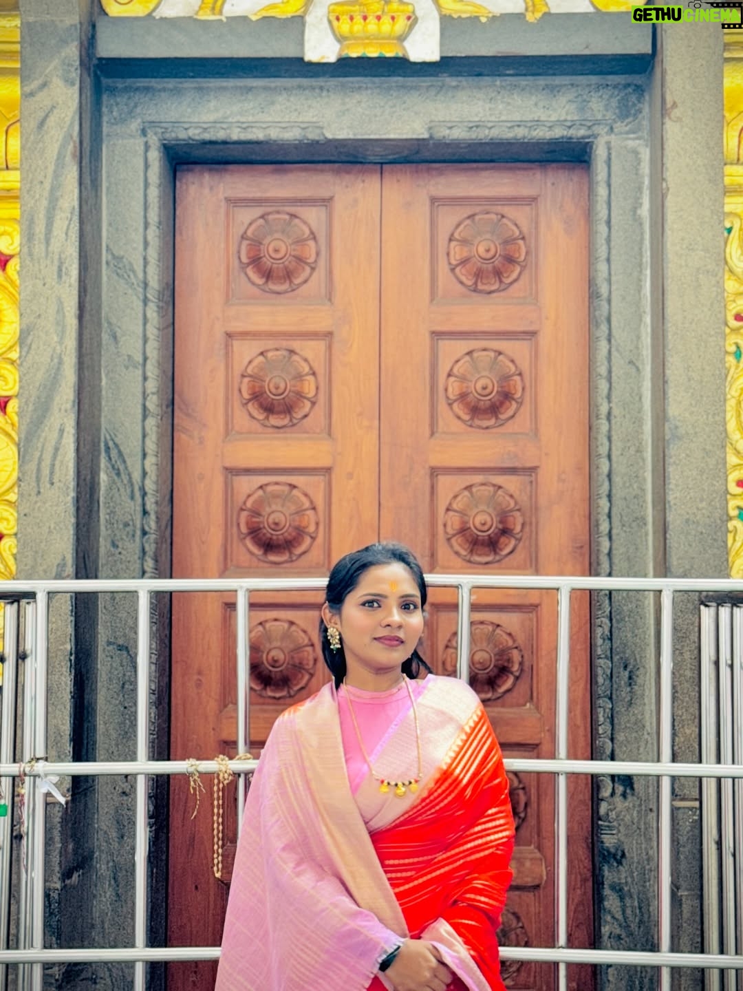 Sowmya Vivek - 4.4K Likes - ರಾಯರೇ🙏🏻🌸🙇🏻‍♀️

#mantralaya #rayaru
