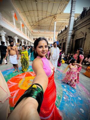 Sowmya Vivek Instagram - ರಾಯರೇ🙏🏻🌸🙇🏻‍♀️

#mantralaya #rayaru