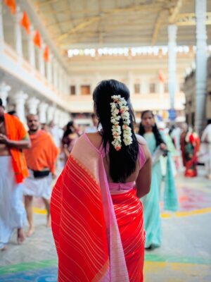 Sowmya Vivek Instagram - ರಾಯರೇ🙏🏻🌸🙇🏻‍♀️

#mantralaya #rayaru