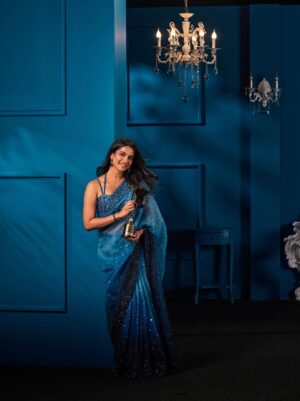 Sri Gouri Priya Instagram - Firsts are always special, they say!
My first SIIMA for my debut feature film in Tamizh - Lover!🥰
Receiving this Best debutante award has truly been a wonderful yet a humbling experience!
Big big thanks to God, universe, my parents, friends, well wishers, the makers and the co- actors of Lover, audience and to CINEMA!❤️
Thank you to the entire team of @siimawards ❤️
Styled by - @raji.raaga09 😘
Outfit - @varunchakkilam
Hair and Make up - @nihals_hairandbeautysalon
Accessories - @the_jewel_gallery
Shot by - @bickibossstudio