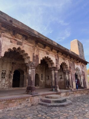 Sri Sudha Bhimireddy Instagram - Welcome to the UNESCO HERITAGE #ranthambhorefort