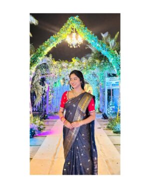 Srijhansi Mungalla Instagram - Kaalam Nartinchaga Neetho Jatai... Praanam Suminchadaa Nee Kosamai... ♥️ @the_dhara_sarees
.
.
.
#vintagesaree #vintagelook #traditional #telugu #saree