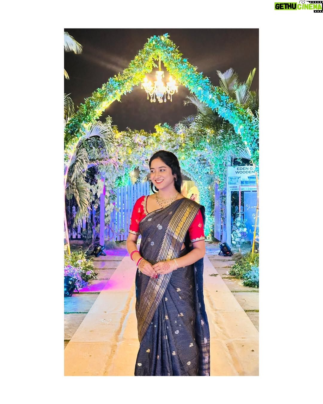 Srijhansi Mungalla - 4.5K Likes - Kaalam Nartinchaga Neetho Jatai... Praanam Suminchadaa Nee Kosamai... ♥️ @the_dhara_sarees 
.
.
.
#vintagesaree #vintagelook #traditional #telugu #saree