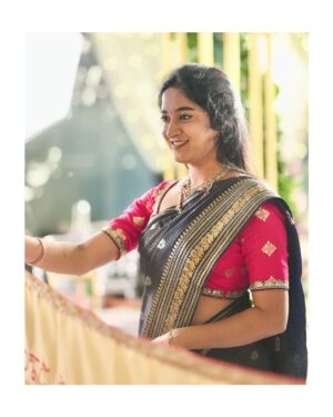 Srijhansi Mungalla Instagram - Kaalam Nartinchaga Neetho Jatai... Praanam Suminchadaa Nee Kosamai... ♥️ @the_dhara_sarees
.
.
.
#vintagesaree #vintagelook #traditional #telugu #saree