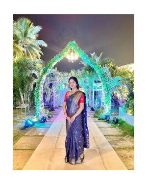Srijhansi Mungalla Instagram - Kaalam Nartinchaga Neetho Jatai... Praanam Suminchadaa Nee Kosamai... ♥️ @the_dhara_sarees
.
.
.
#vintagesaree #vintagelook #traditional #telugu #saree