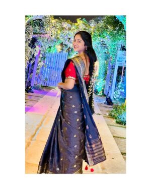 Srijhansi Mungalla Instagram - Kaalam Nartinchaga Neetho Jatai... Praanam Suminchadaa Nee Kosamai... ♥️ @the_dhara_sarees
.
.
.
#vintagesaree #vintagelook #traditional #telugu #saree