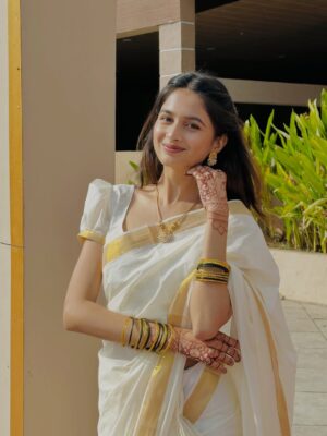 Srushti Ambavale Instagram - He said ‘ Want to see puran poli in idli sambar’🤍