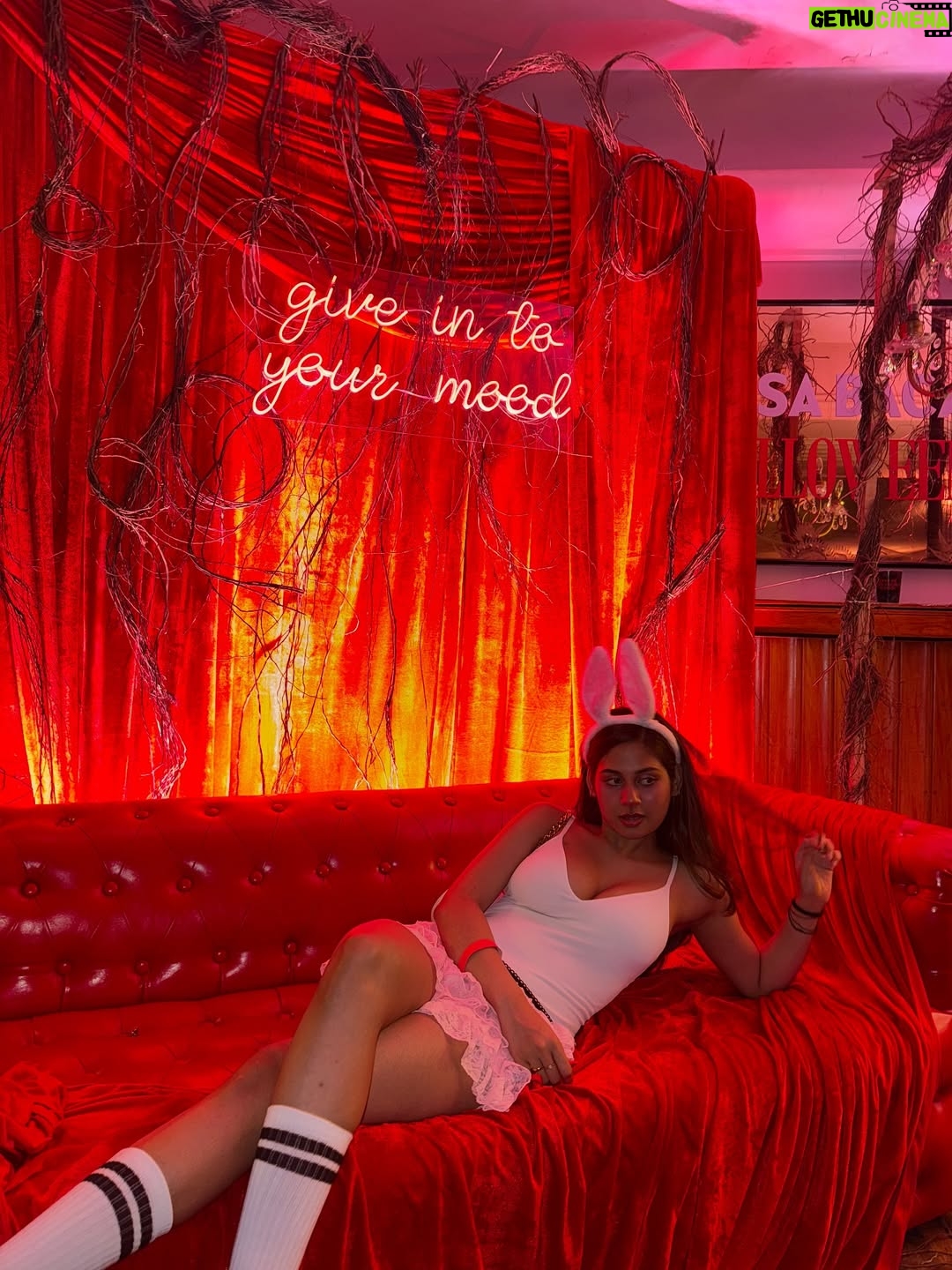 Srushti Bannatti - 43.9K Likes - @casabacardiin @homegrownin 
#halloween 
#outfitinspo #ootn