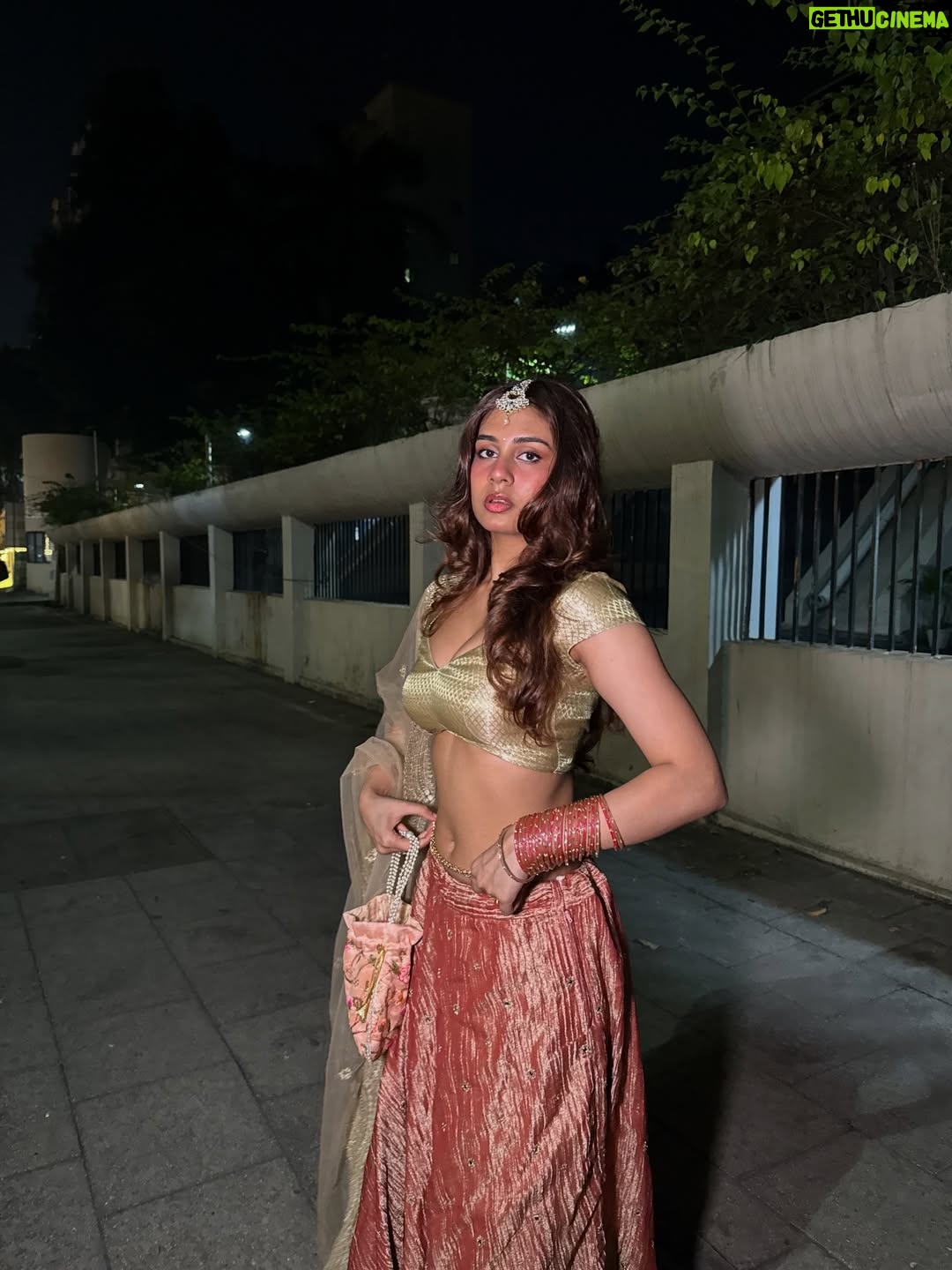 Srushti Bannatti - 37.8K Likes - Flipping hair like diva

#diwalilook #indianoutfit 
#shaadiseason

Wedding guest 
Indian look
Traditional wear
Lehenga 
Outfit inspiration