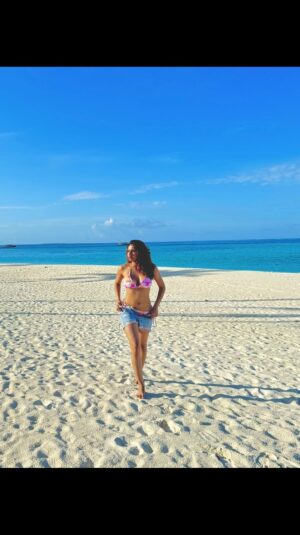 Srushti Bannatti Instagram - Waiting for all the deepfakes &
I was soooo hesitant about uploading this video but honestly who cares

Beach
Maldives

Beach outfits
 #fyp 
Girlhood
Memes
#relateable
Relateable meme
 #relateablecontent