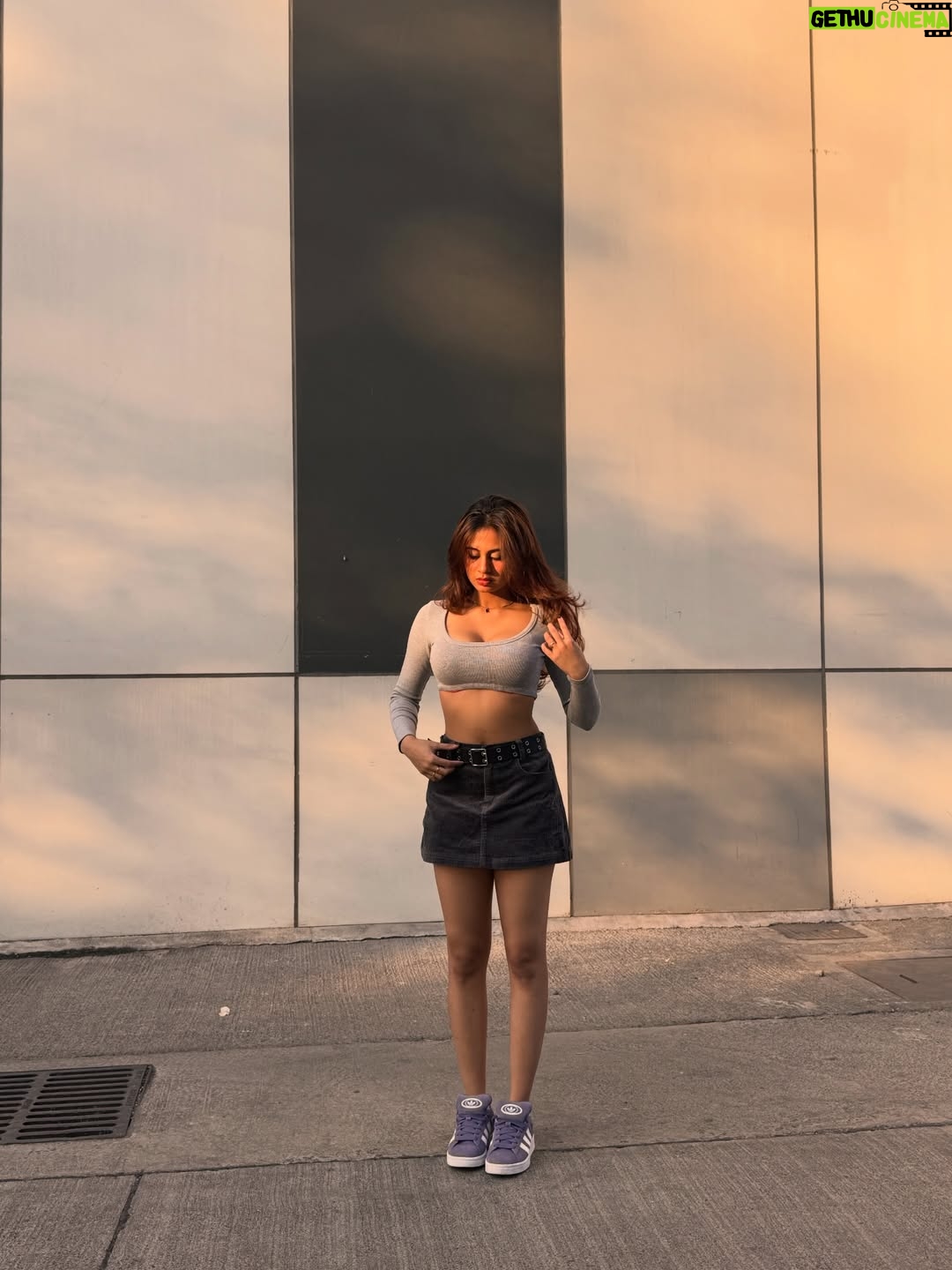 Srushti Bannatti - 26.6K Likes - #fyp #streetwear 

#outfitinspo 

Street style
skirt
Brunch outfit
Ootd
Crop Top
