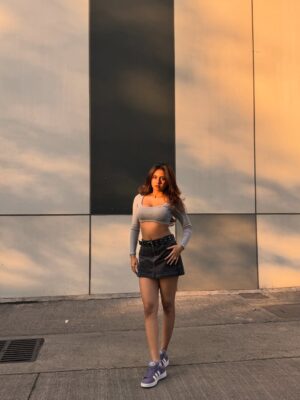 Srushti Bannatti Instagram - #fyp #streetwear 

#outfitinspo 

Street style
skirt
Brunch outfit
Ootd
Crop Top