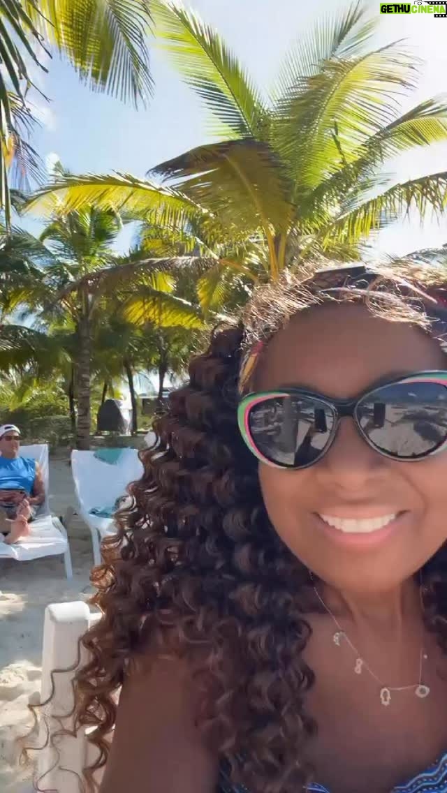 Star Jones - 2K Likes - Grateful for love, peace, and the work it takes to protect both. 🌊💙

Strong relationships do not happen by accident.  They are built through communication, intention, and respect… especially during the holidays.

Wishing you connection, grace, and a little extra peace this season. ✨

#HolidayRealTalk #JudgeStar #DivorceCourt