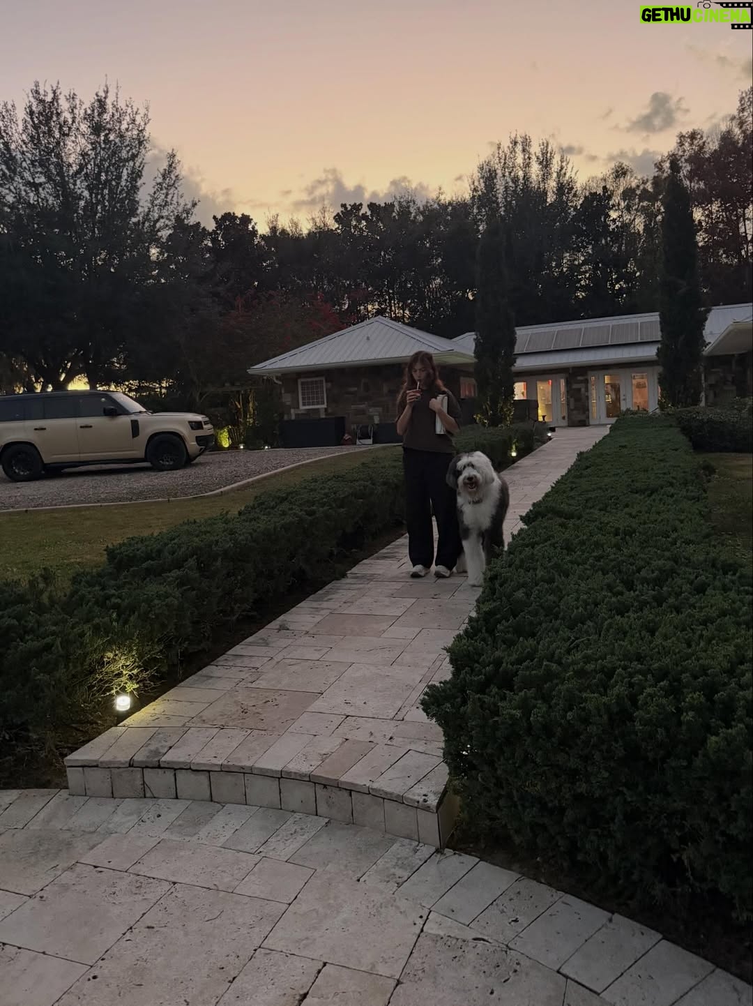 Stefanía Roitman - 131.6K Likes - 4 años de casados. 
Amor de mi vida.